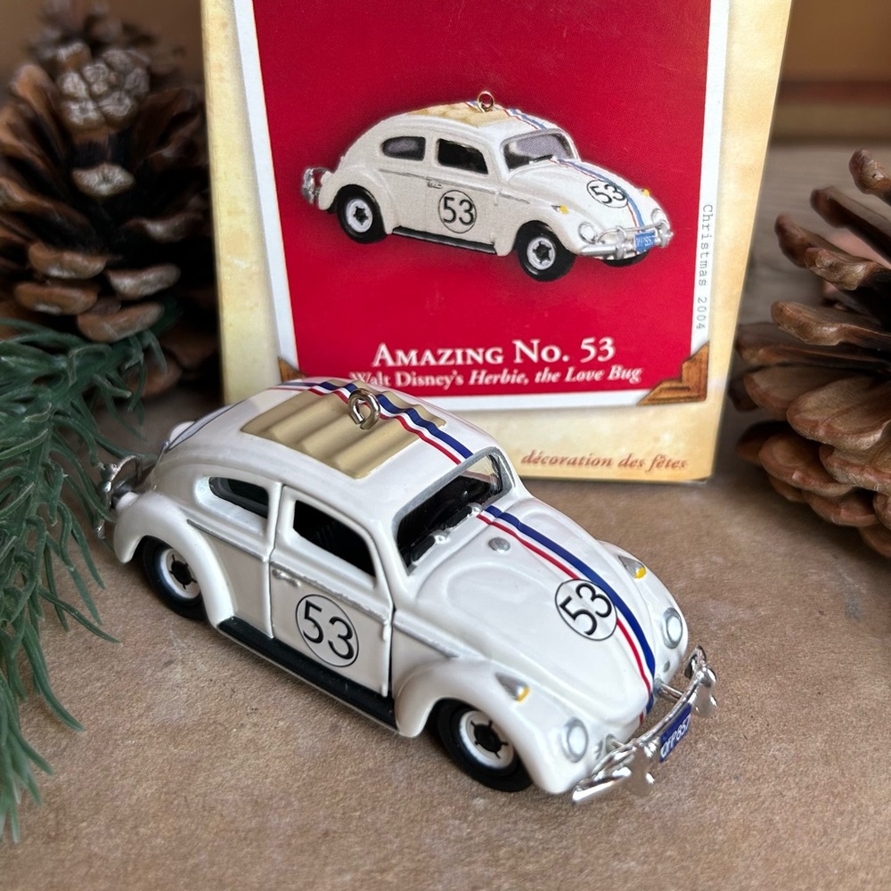 Hallmark 2004 Disney The Love Bug Keepsake Ornament New in Box